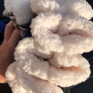 2 pairs of Serta fleece thick socks small